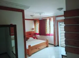 Loo J De Italiano Hotel