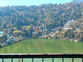 LAKE VIEW NEW CHINA!R IN HOTEL Near Mall Road - Free Wifi and Parking Facilities - Amazing valley views - A Top Rated Hotel，位于奈尼塔尔的酒店