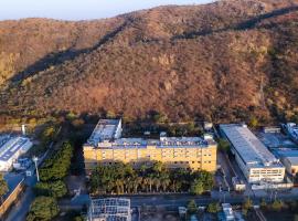 The Sky Imperial, Udaipur，位于乌代浦达博克机场 - UDR附近的酒店