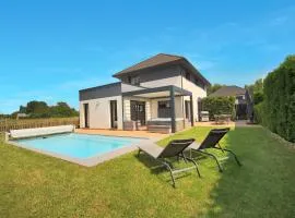 La Villa Sainghin - Piscine et Jacuzzi Privé
