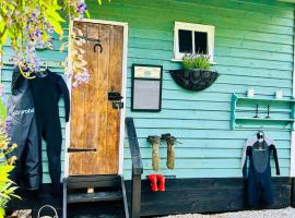 Hillhead Hideaway，位于大圣科勒姆的木屋
