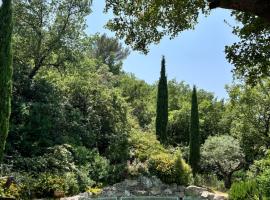 Lovely stay in provence，位于Mimet的酒店