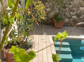 El Balc&oacute;n de Tenzuela，位于塞哥维亚的木屋