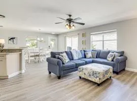 6 Mi to Lake Sumter Landing Home with Perks!