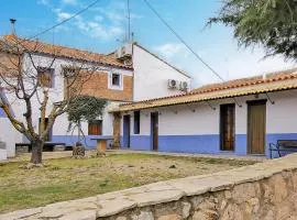 6 Bedroom Cozy Home In Cofrentes - Ebv244