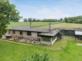 Nice Home In Bandholm With Wifi - K10070