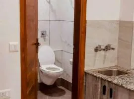 Stays In karol bagh near metro