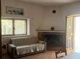 La Casa Del Nonno，位于伊斯基泰拉的酒店