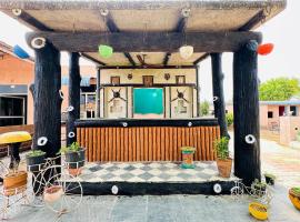Day Night Resort，位于Dhānkia的酒店