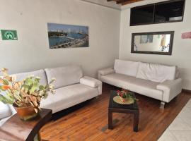 Hotel Brisas MEDELLIN，位于麦德林的酒店