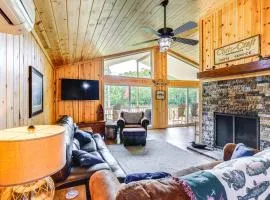 Walk to Lake Kelleys Island Gem with Deck!