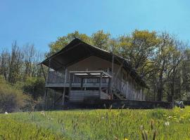 Beara Lodge Glamping，位于比沃辛的木屋