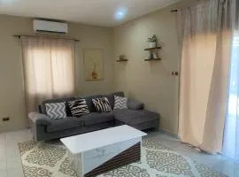 Cozy 2BR Bungalow Senegambia
