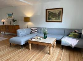 Centrally located holiday home，位于鲁德克丙的酒店