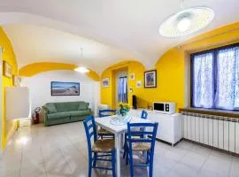 Ampio Bilocale (in centro) 60 mq 3-4 Pers.