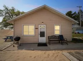 Sleeps More Cozy Lake Access