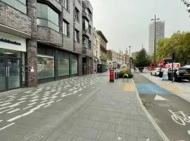 The XL modern retreat