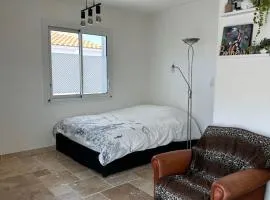 Studio rénové à neuf