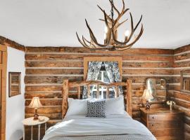 Valley House Inn Log Haven Suite，位于Huntsville的酒店