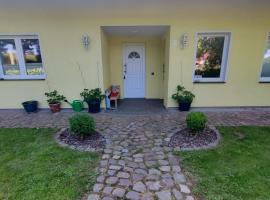 Ferienwohnung Wittkatis, ländlich, Nähe Schweriner See，位于Moltow的酒店