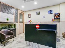 Hotal O EM Home Stay，位于德里的酒店