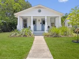 Gulfport Game Room House Walk to Beach Family Fun
