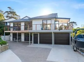 11 Warbler Crescent