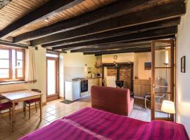 Holiday Home in Dordogne near Nature Park, cleaning included，位于Savignac-Lédrier的酒店