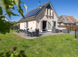 Nice Home In Tzummarum With Wifi，位于曲马勒姆的酒店