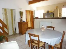 Relaxing Retreat in Saint-Pons, cleaning included