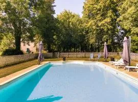 Cottage in Chaleix near Forest & Lake, cleaning included