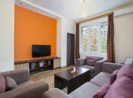 7new building near Republic Square