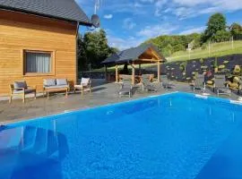 Holiday Home Wi niowa with Pool and Mountain Views, cleaning included