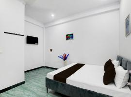 Hotel O A.R Palace，位于Bhauli的酒店