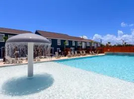 B4 At Little Bay Landing