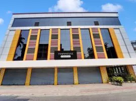 Super Townhouse Ernakulam North