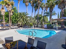 Prodigy Hotel, a Days Inn by Wyndham，位于戴维斯的酒店