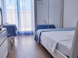 Apartment Lana Maris studio 2 - 200m from beach, terrace with sea view, wi-fi and free parking