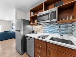 Everhome Suites Waco，位于韦科的酒店