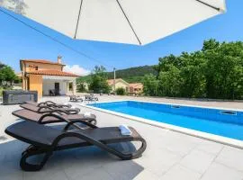 Villa Laura by Briskva