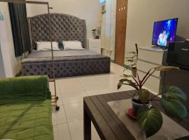 GGGO RESIDENCES, Studio 103, King，位于Sorsogon的酒店