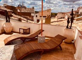 Villa Valeria, Casa con Cueva privada del 1748，位于雷克纳的酒店