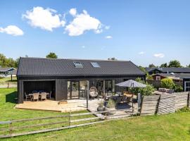 Gorgeous Home In Karrebæksminde，位于Karrebæksminde的酒店