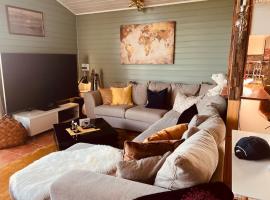 Atlantis cabin with sauna and great views，位于Vevang的酒店