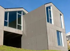 UMI surf yoga suite Doniños beach