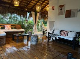 Playa Bonita 4 minute walk from our private Villa Anantara Bonita，位于拉斯特拉纳斯的酒店