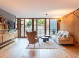 Andorra Mountain Retreat l 1 minute walk to Ski Slopes l Hiking Trails, Pool, Sauna & Gym l by Bones Vacances