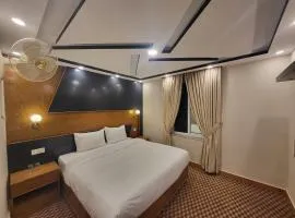 Dolphin Lodge