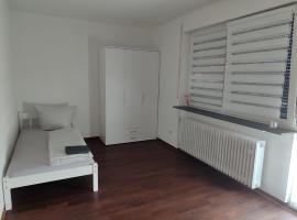 Unterkunft REHBERG Zimmer I，位于瓦尔迪尔恩的酒店