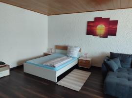 Unterkunft REHBERG Zimmer III，位于瓦尔迪尔恩的酒店